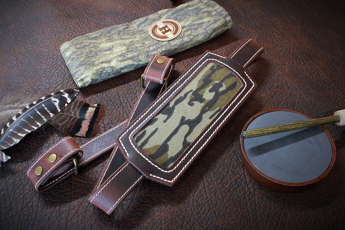 🎯🦃 Leather wild turkey toter sling with vintage turkey stamp engraving💋